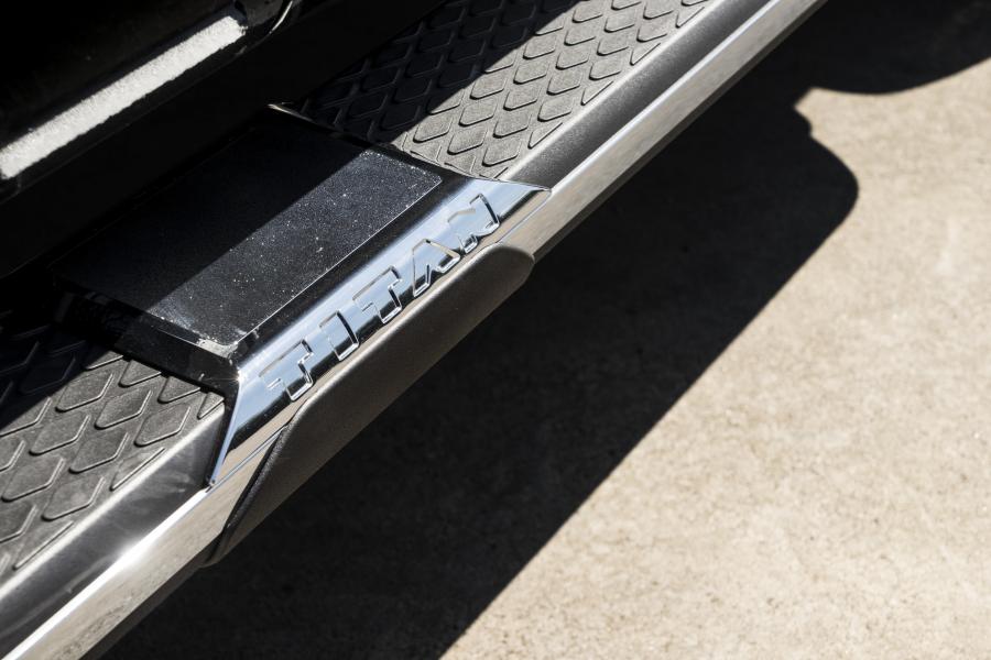 Детали экстерьера Nissan Texas Titan Crew Cab 2016 года  (фото 11 из 20)